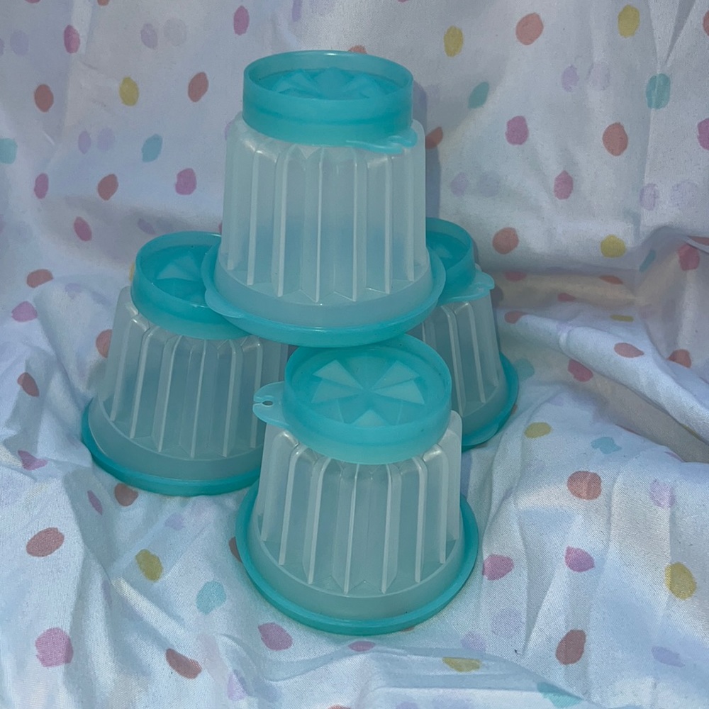 Set of 4 Tupperware Mini Jello Molds